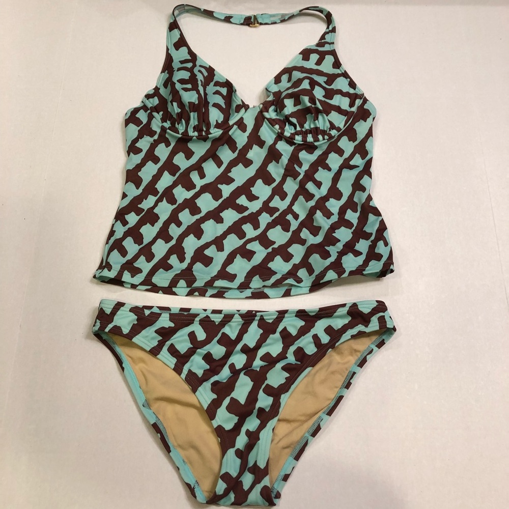Victoria’s Secret tankini